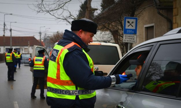 Igazoltatás közben marihuána szag ömlött ki az autóból, a rendőrök is meglepődtek