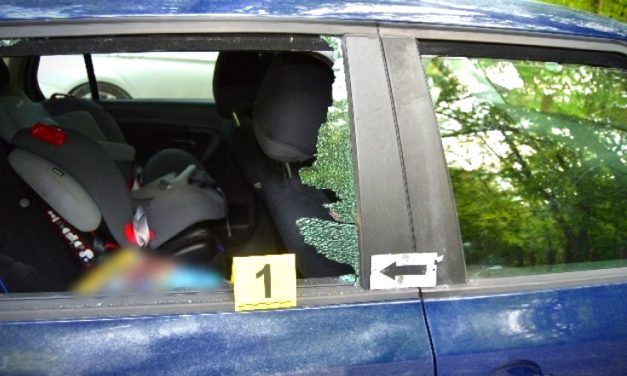 Feltörte az autót, kilopott belőle mindent, a rendőrök tetten érték