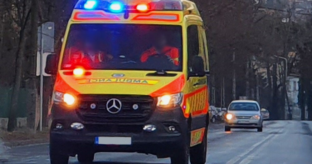 „Még hallottam a feleségem sikítozását, majd a csörömpölést” – megszólalt a hajdúsági balesetben elhunyt 26 éves kismama férje, Bence a baleset pillanatában feleségével beszélt telefonon
