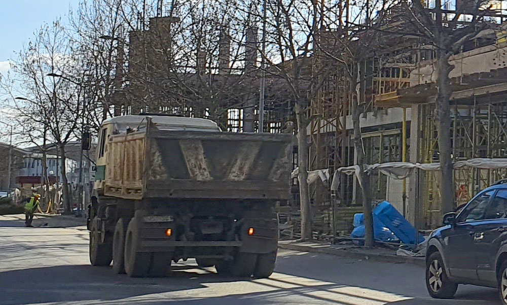 Meghalt egy munkás: véletlenül beindult az ipari betonkeverő