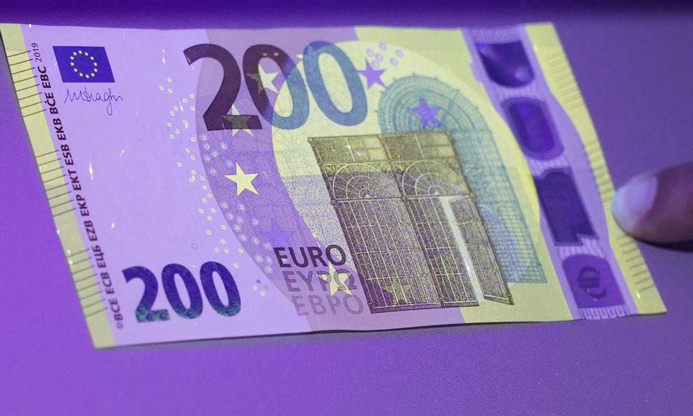 Súlyos börtönbüntetés hamis eurók miatt, mondjuk a kapzsiság és a hiszékenység egy ideig segített nekik