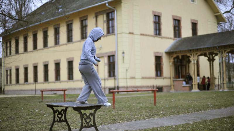 A nevelőintézet konyhájában támadta meg 15 éves társát egy 13 éves lány