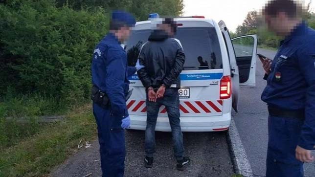 Őrizetbe vették azt a férfit, aki Gyulán megsebesítette két társát, az egyik belehalt sérüléseibe