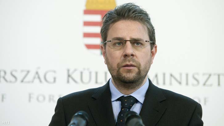 Elítélték a volt perui nagykövetet: 19 ezer ocsmány képet találtak a diplomata gépén