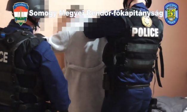 Köntösben tartóztatták le, miután maszkokkal verte át az embereket