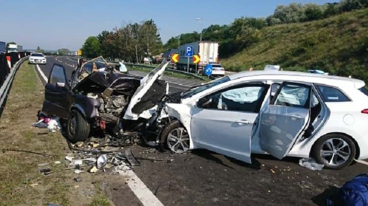Egy házaspár halt meg az M1-es autópályán történt balesetben