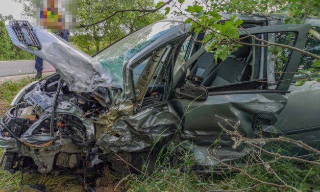 Halálos balesettel kezdődött a nemzeti ünnepen, teljes az útlezárás