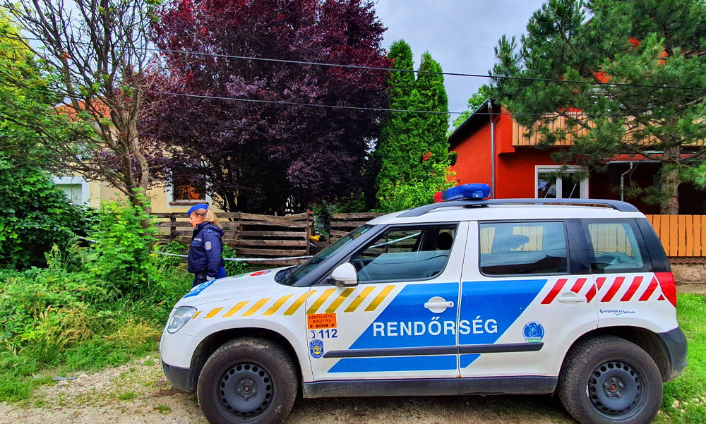 Emberi maradványokat találtak egy házban, a környéket ellepték a rendőrök