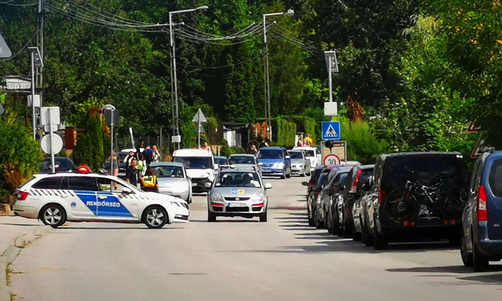 Robbanóeszközt talált egy strandoló a Velencei-tónál a Korzón