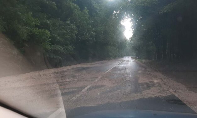 „Kértem, hogy el ne engedje a kezem” – megszólalt a villámárvíz áldozatának férje