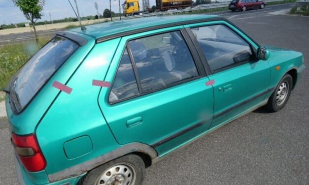 Bódult állapotban, lopott autóval közlekedett a sztrádán