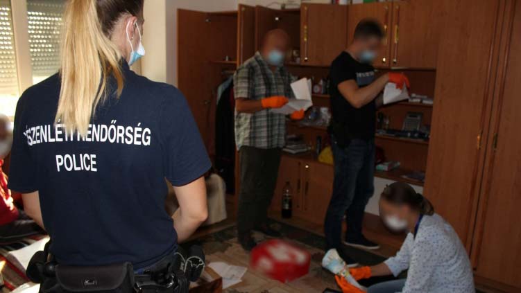 Lecsapott a rendőrség a kábítószerterjesztőkre: 15 embert vettek őrizetbe
