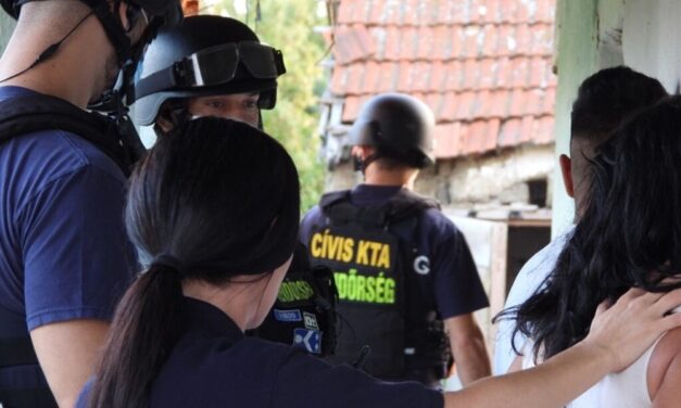 Döbbenetes: rokonai adták el prostituáltnak a 13 éves kislányt