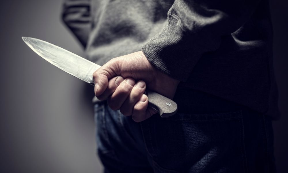 Tapétavágó késsel fenyegetőzött ez a férfi Füzesabonyban