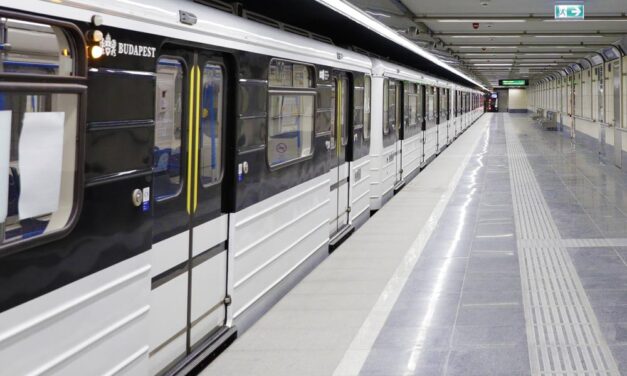 Botrányos: izraeli turistákat próbált lehúzni két férfi a budapesti metróban – egyiküket fellökték, az édesanyját ököllel ütötték