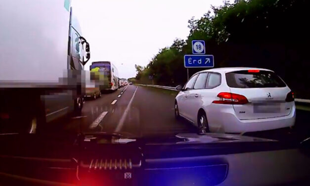 A Balatonhoz indulnál, akkor most ezt felejtsd el, hatalmas karambol történt Érdnél
