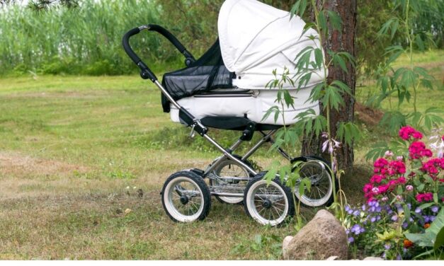 Centiken múlott a gyermek élete – Ez lehetett annak az egerszóláti babának a szerencséje, akinek a babakocsijában lövedéket talált az édesanyja