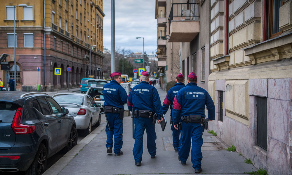 „Egy ember élete több százért” – állami szerveket és egy gimnáziumot is robbantással fenyegetett meg a férfi, azt kérte, fiát engedje el a bíróság