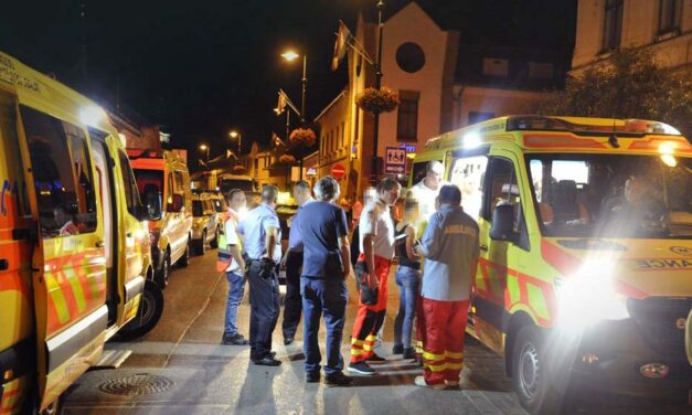 Vasvillával és csövekkel ment egymásnak két család: 20 ember ellen emeltek vádat