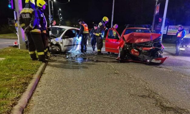 Szegeden villamos és autóbusz rohant egymásba, két autó ütközött Újbudán