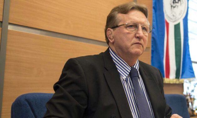 „És csak, zokogok, zokogok és zokogok, mint egy kisgyerek” – képtelen felfogni az olimpiai birkózó, hogy elveszítette 39 éves lányát