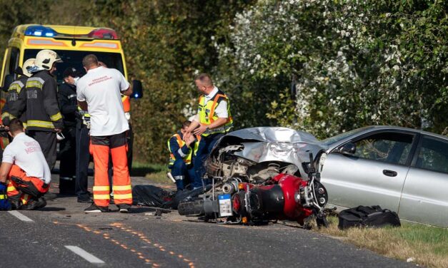 „Évi három lánya összeomlott, imádják egymást és az anyjukat” – olyan részeg volt, hogy járni sem tudott a motoros házaspár balesetét okozó sofőr
