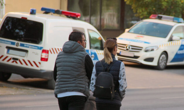 Verte, terrorizálta és a vécébe is berángatta 12 éves osztálytársát a bukott fiú, most letartóztatták