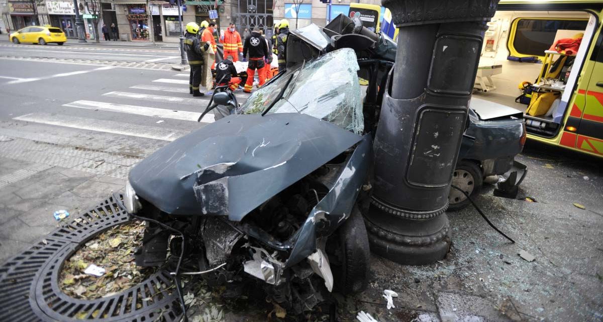 „Azt mondogattam magamnak, hogy a halott fiú egyszerűen nem lehet az én fiam”- megszólalt annak a 17 éves fiúnak az anyja, aki Budapest belvárosában halt meg egy balesetben