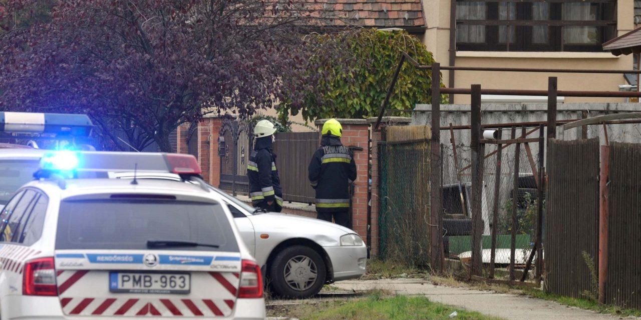 Családi tragédia Sarkadon – a fürdőszobában halt meg a 26 éves nő, 5 éves kisfia végignézte, ahogy küzdöttek az életéért