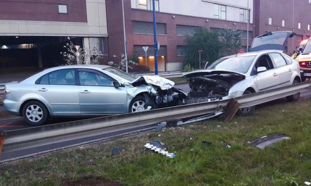 Gyerek is sérült egy frontális karambolban a KÖKI terminálnál