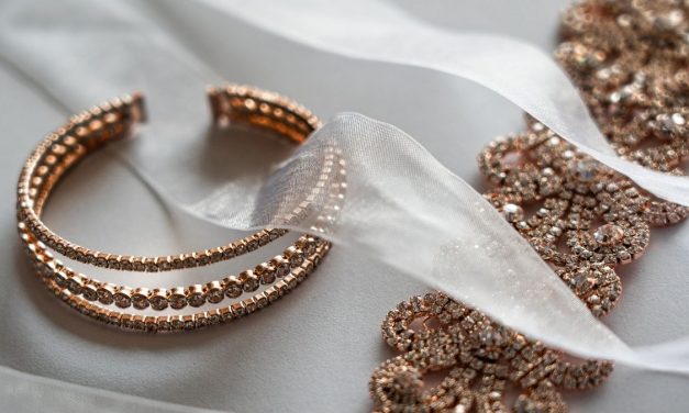 Füles kaptak a nyíregyházi rendőrök, orgazdasággal gyanúsítják az egyik helyi ékszerboltost