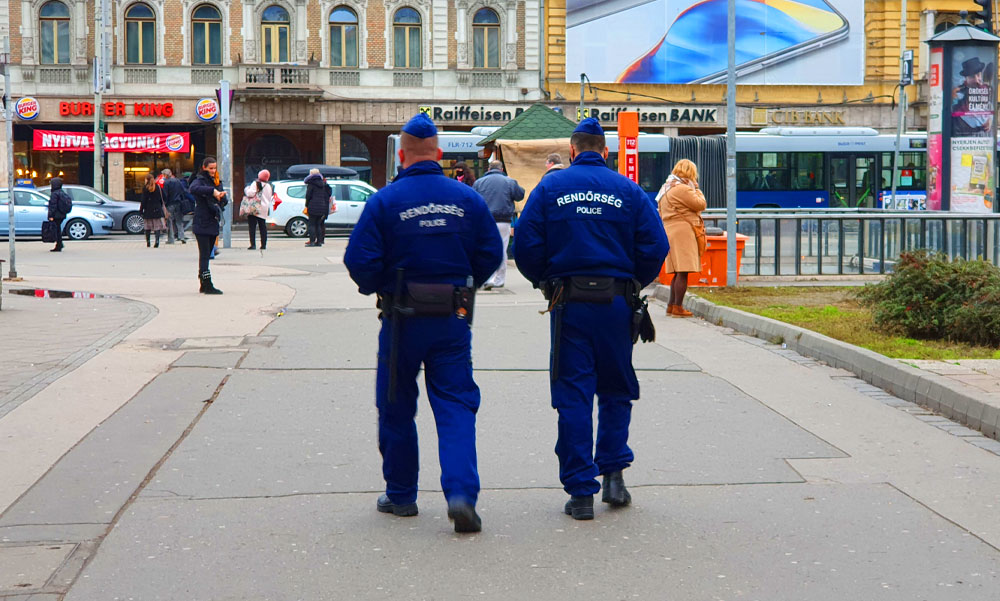 „Végső elkeseredésemben írtam meg nektek ezt a levelet, végtelenül kilátástalan a helyzetünk” – segítséget kér egy rendőrcsalád