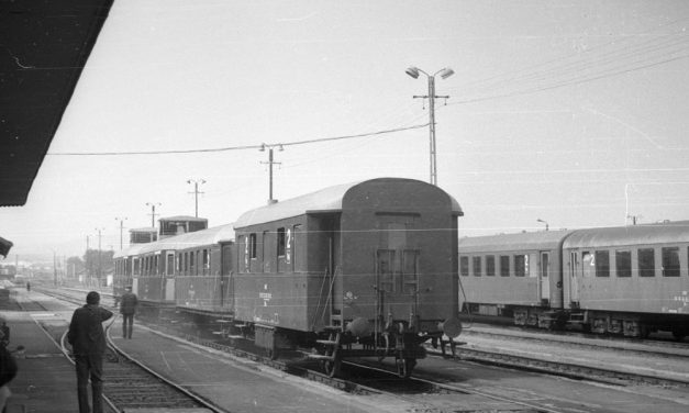 43-an haltak meg, miután két vonat frontálisan ütközött: az orvosok taxival és stoppal rohantak a kórházba az 52 évvel ezelőtt történt szerencsétlenség után