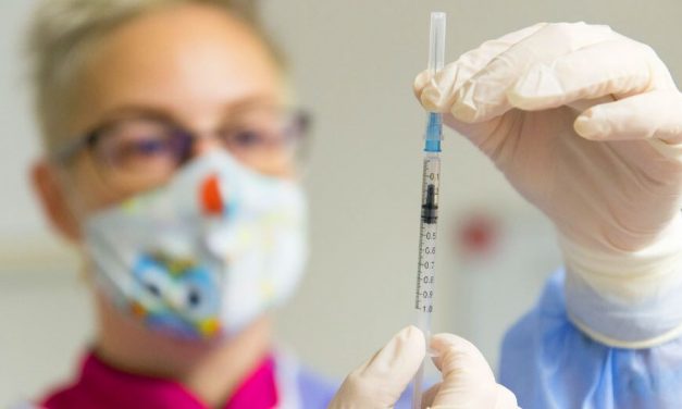 Betörtek egy budapesti oltópontra, erre utaztak a tolvajok