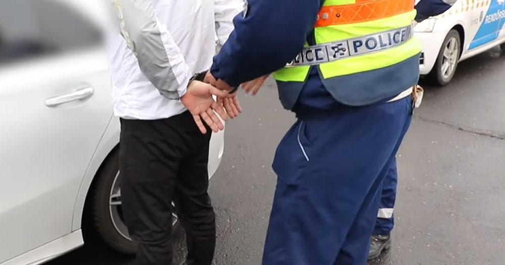 „Kidoblak az ablakon!” – ezt üvöltötte az agresszív férfi, miután élettársa nem akarta teljesíteni házastársi kötelességét