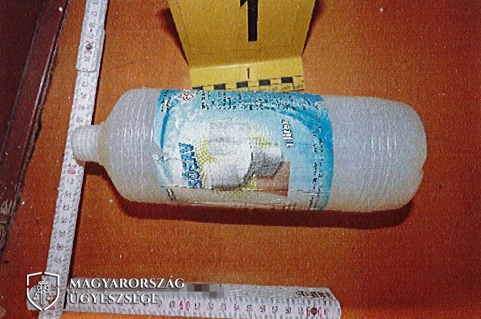 Felmentették és kényszergyógykezelésre ítélték a sósavval támadó nőt