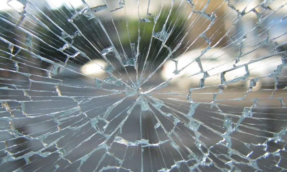 Durva karambol a 49-es főúton: egy ember meghalt, gyerekek is a sérültek között – Ez okozhatta a tragédiát