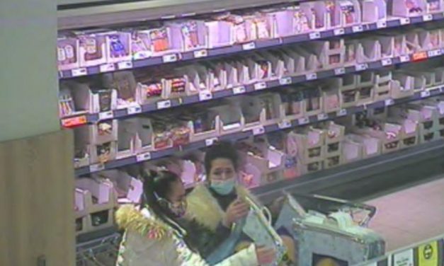 Te láttad valahol ezt a két nőt? Egy bevásárlókocsinyi terméket toltak ki ebből az áruházból