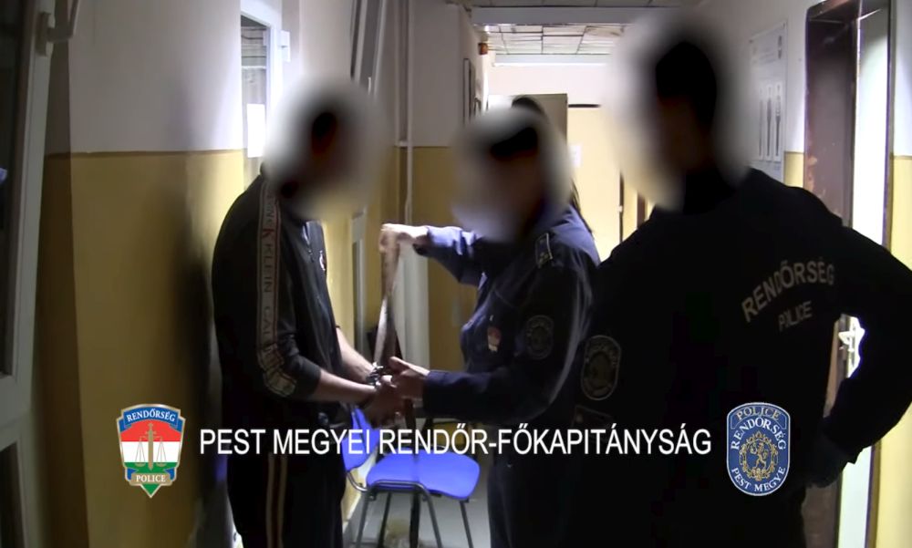 „Ott maradsz, különben megöllek!” – megerőszakolta és kifosztotta áldozatát a gödöllői támadó, hat és fél év börtönre ítélhetik a férfit – videó