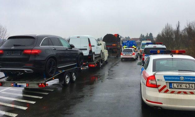 Horrorkaravánt kapcsoltak le a rendőrök az M3-as autópályán, 1 millióra bírságolták a sofőrt