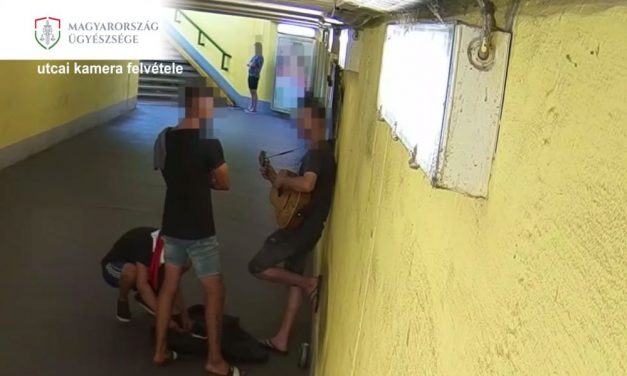 „Ez a mi területünk” – mondták, majd éles eszközzel rabolták ki az utcazenészt – Videóval