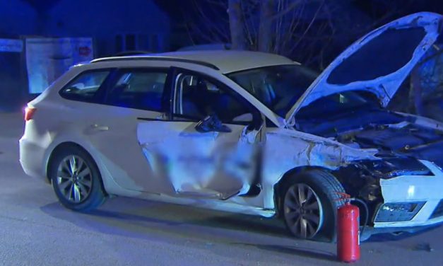 Részeg ámokfutó balesetezett Budapesten: hatalmas sebességgel rohant egy parkoló autónak, amit nekitolt egy villanyoszlopnak – videó