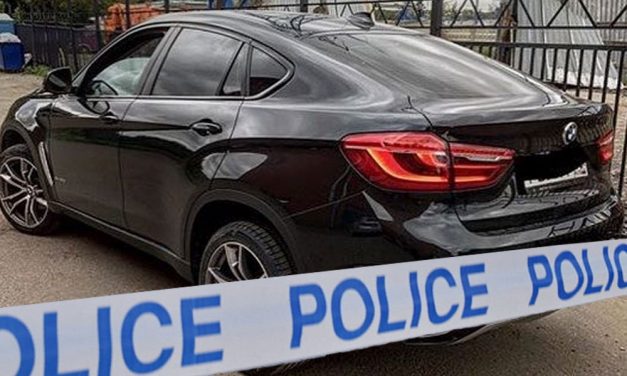 Kábítószerrel pakolták tele az X6-os BMW-t, az utasok persze eljátszották a hülyét, hogy semmiről sem tudnak