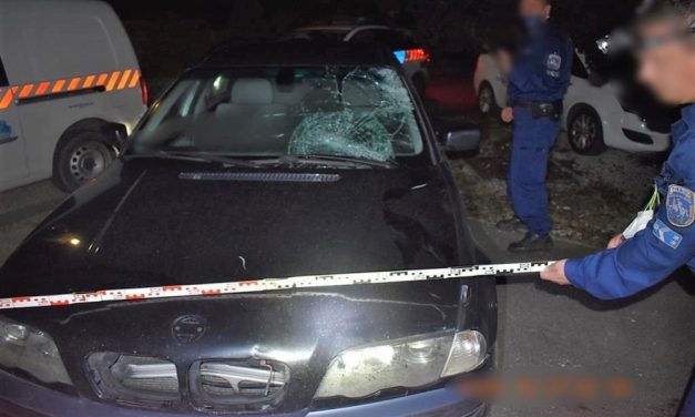 BMW gázolt gyalogost, majd továbbhajtott, a rendőrök elfogták a sofőrt