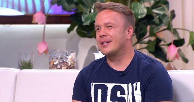 Kizuhant a tetőtéri ablakon Fekete Dávid kisfia, a gyermeket napokig az intenzíven kezelték: a baleset miatt a gyámügy is vizsgálatot indított