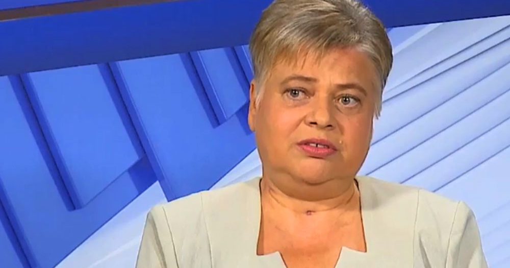Csoda! 68 nap lélegeztetőgép után a gyógyulás útjára lépett a koronavíruson átesett tatai nővér, Hajnalka ma már sorstársainak ad tanácsot, hogyan lehet legyőzni a szörnyű vírust
