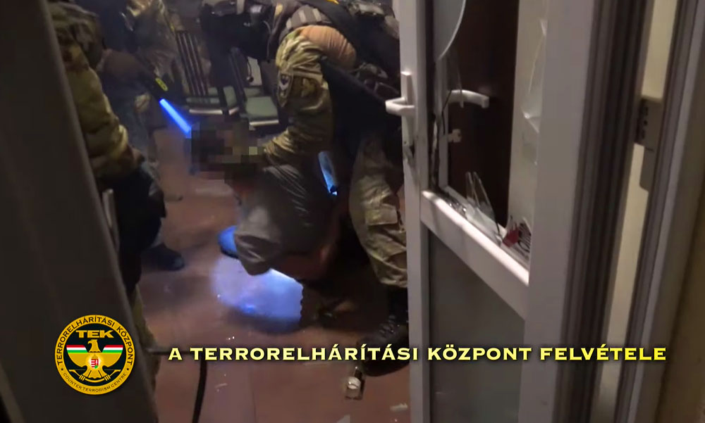 Alsónadrágban teperték a földre a drogdílereket a rendőrség bevetési egységének munkatársai