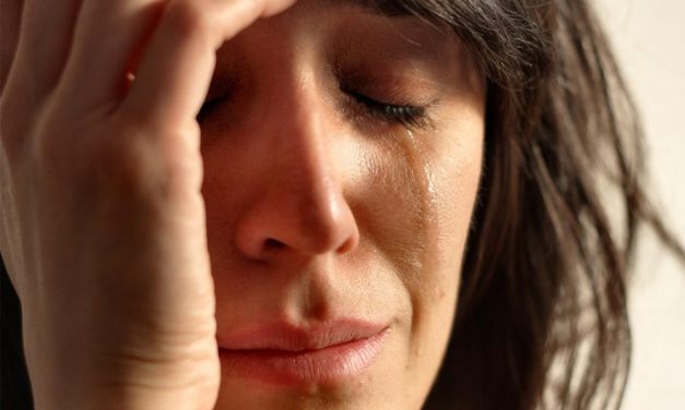 „Nem bírok ott létezni, ahol ez a borzalom megtörtént” – megszólalt a negyedik emeletről kizuhant Pannika keresztanyja