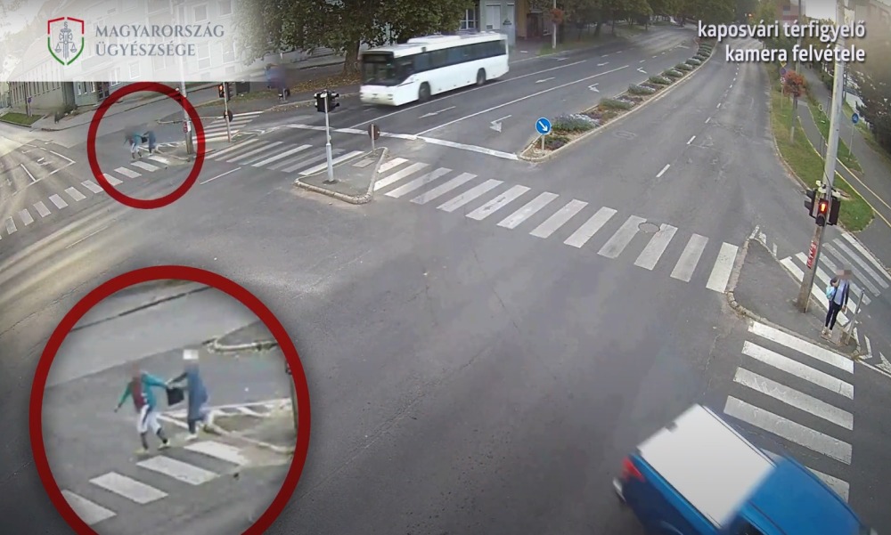 Videón a küzdelem: zebrán akarta kirántani egy idős nő kezéből a táskát egy kaposvári tolvaj