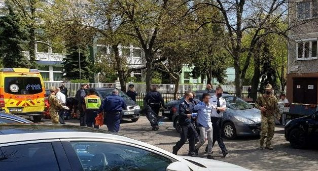 „Rettentő agresszívan és kötekedően viselkedett mindenkivel” – diáktársaival és tanáraival is erőszakoskodott az a férfi, aki 2,5 éves gyermeke előtt oltotta ki felesége életét Budapesten